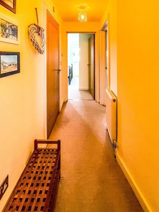 Soho Beach Apartment With Fabulous Sea View And 2 Minutes To The Beach With Free Parking And Netflix Борнмут Экстерьер фото
